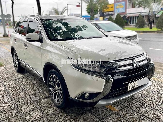 Mitsubishi Outlander 2.0 Premium Trắng zin nguyên