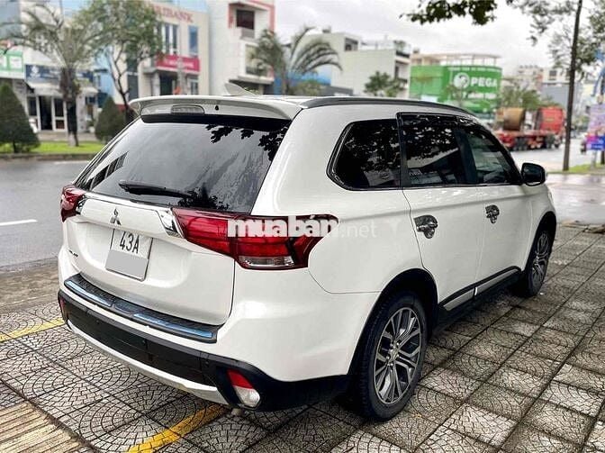 Mitsubishi Outlander 2.0 Premium Trắng zin nguyên