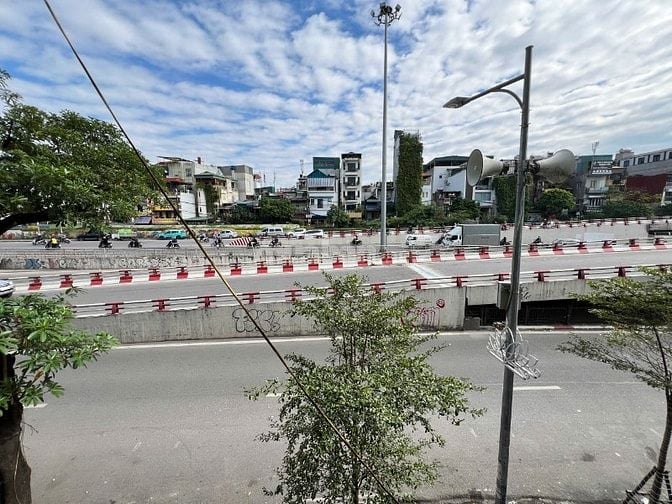 Binhbds cho thuê mặt tiền 10m Hoàn Kiếm hơn 10tr/tháng