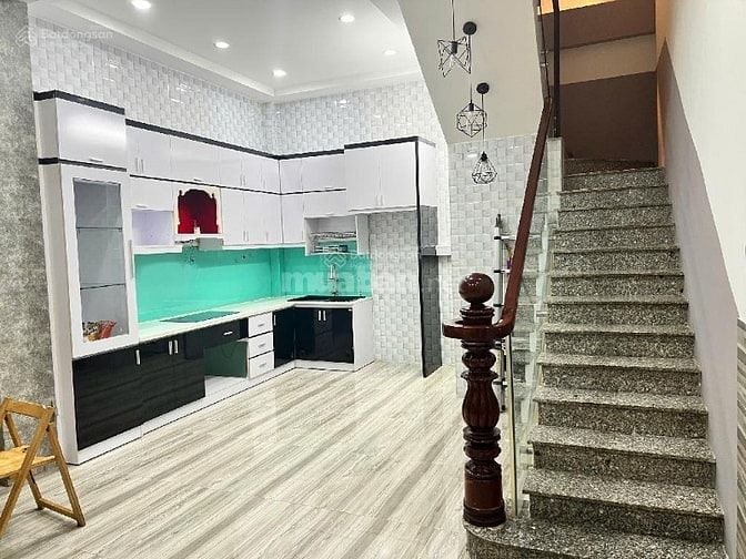 Chốt ngay cho em căn này! Nhà đ.Trịnh Hoài Đức P.13 Q.5 giá 1tỷ650tr.