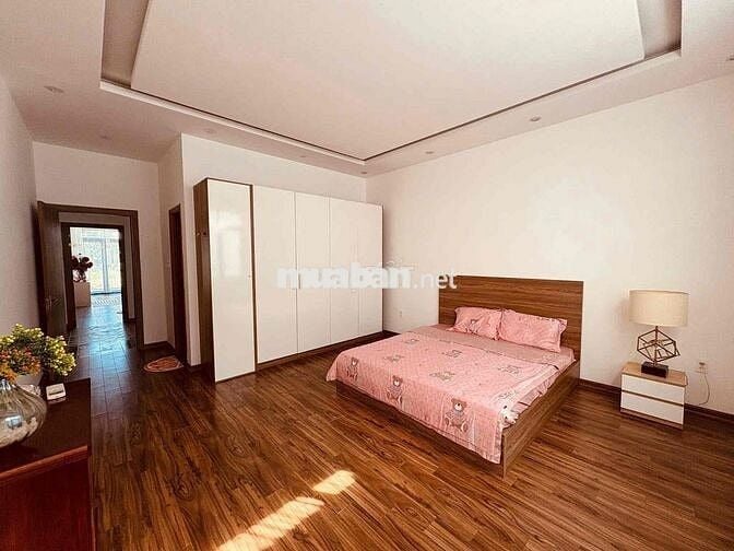 nhà 4 tầng , 4pn. đầy đủ nội thất , dọn vào ở ngay.