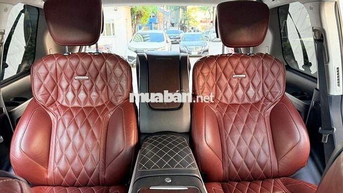 Land Cruiser 4.6V8 4 chỗ siêu VIP, sản xuất 2020.