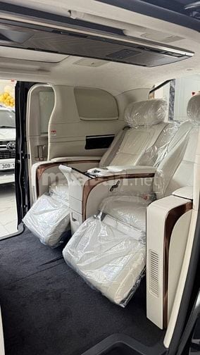 Giao ngay Lexus LM500h 4 chỗ VIP, sản xuất 2025, mới 100%.