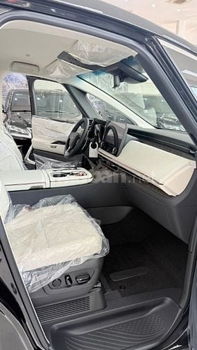 Giao ngay Lexus LM500h 4 chỗ VIP, sản xuất 2025, mới 100%.