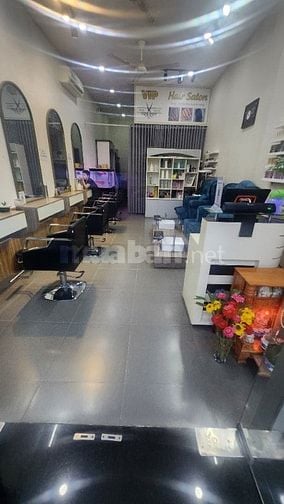 Sang nhượng salon tóc và nail hoạt động 5 năm