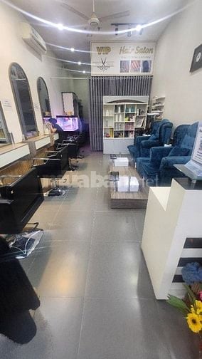Sang nhượng salon tóc và nail hoạt động 5 năm