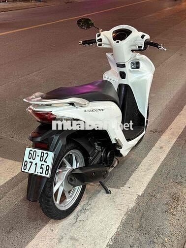 Honda Vision 2022 Bản Khóa Chìa Trắng