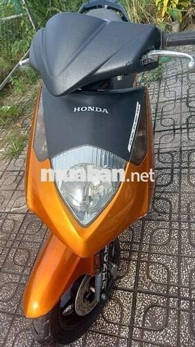 Honda Dylan màu Cam