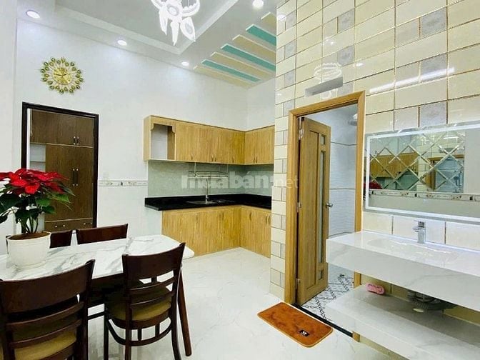 Chính chủ bán nhà 32,4m² đường Hoàng Văn Thụ, P14, Tân Bình.Hẻm oto 5m