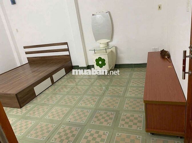 Cho thuê nhà mặt tiền gần Crow