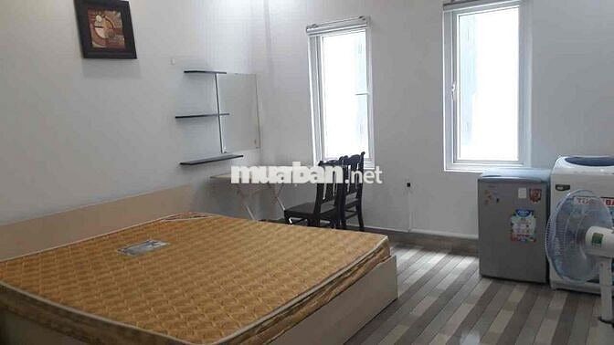 Cho thuê căn hộ studio đủ nội thất, máy giặt riêng