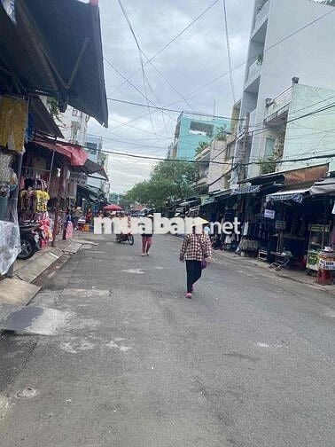 Chủ kẹt bán gấp MTKD Trịnh Đình Trọng. Dt 4.4m x 12m. Nhà trệt, lửng.