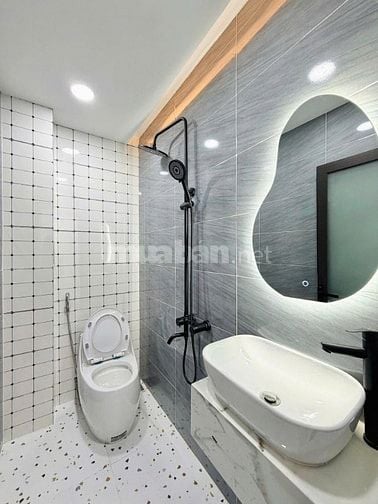 Siêu Hot! Nhà Mặt Tiền Bình Thạnh – Hoàng Hoa Thám, 4PN, Giá Tốt