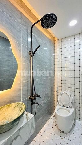 Siêu Hot! Nhà Mặt Tiền Bình Thạnh – Hoàng Hoa Thám, 4PN, Giá Tốt