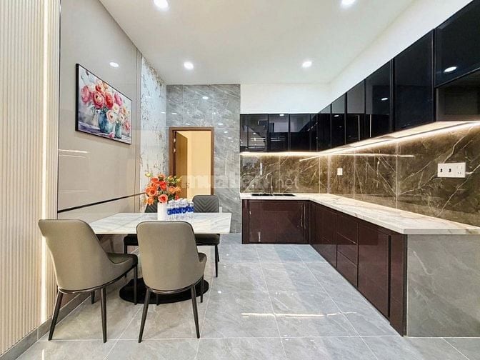 Siêu Hot! Nhà Mặt Tiền Bình Thạnh – Hoàng Hoa Thám, 4PN, Giá Tốt