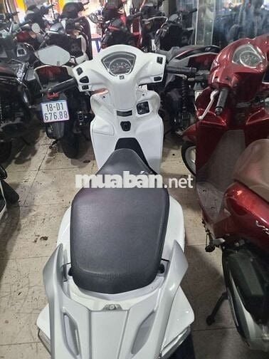 Honda Vision màu Trắng