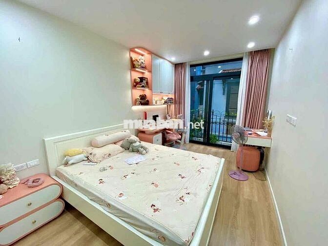 BÁN NHÀ LẠC LONG QUÂN — PHÂN LÔ  15M RA Ô TÔ TRÁNH – Ô CHỜ THANG MÁY