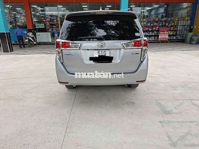 INOVA 2017 số sàn cà vẹt 1 chủ,xe ở sài gòn