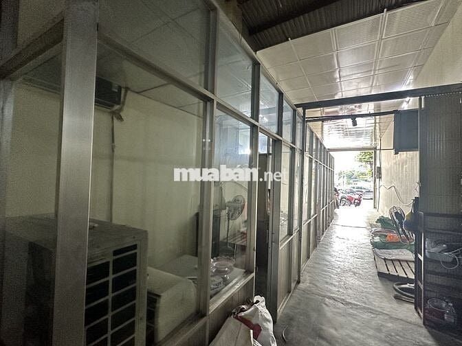 Vị trí tốt, tiềm năng kinh doanh lớnGÓC TÔN ĐỨC THẮNG & HOÀNG VĂN THÁI