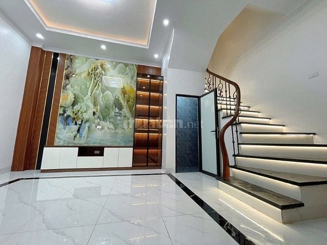 Nhà Đẹp Gần Phố, Duơng Văn Bé, Hai Bà Trưng 33m, 5 tầng, giá 8.45 tỷ