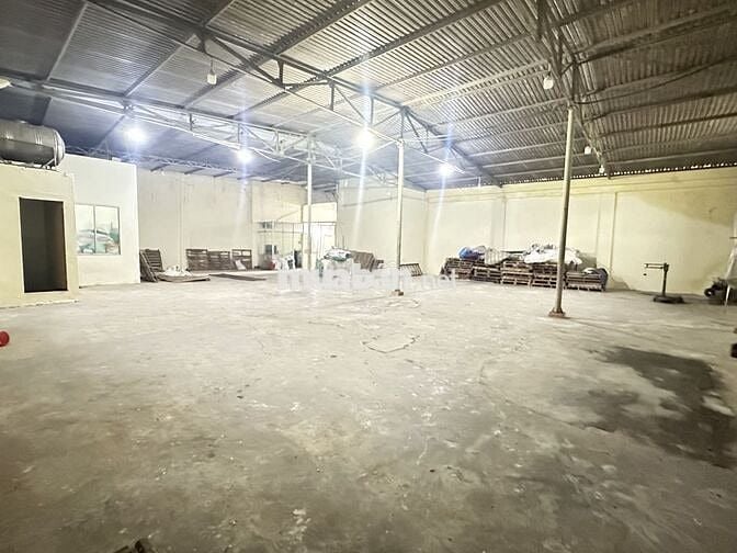 Vị trí tốt, tiềm năng kinh doanh lớnGÓC TÔN ĐỨC THẮNG & HOÀNG VĂN THÁI