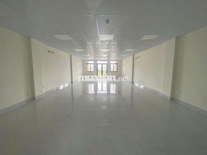 BIỆT THỰ GIÁ RẺ - 43D Cộng Hoà P.4 Q.TB - 10 x 18m 1000m sàn 7 tầng