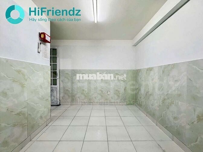 Trọ rẻ có máy lạnh - Thang máy - Gần công viên Lê Thị Riêng