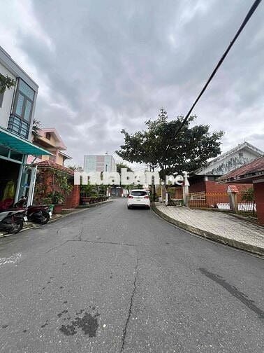 Bán Đất Kiệt LÊ VĂN HIẾN _ Gần Cầu TIÊN SƠN _ Cách Biển 800M