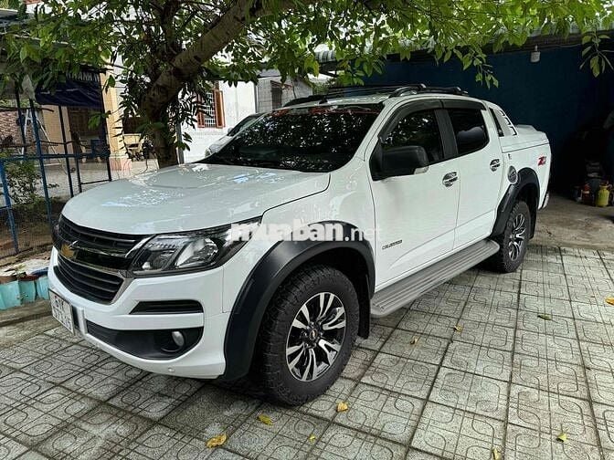 Chevrolet Colorado 2017 LTZ 2.8L 4x4 AT - 110000 k