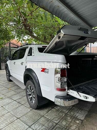 Chevrolet Colorado 2017 LTZ 2.8L 4x4 AT - 110000 k