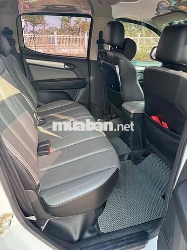 Chevrolet Colorado 2017 LTZ 2.8L 4x4 AT - 110000 k