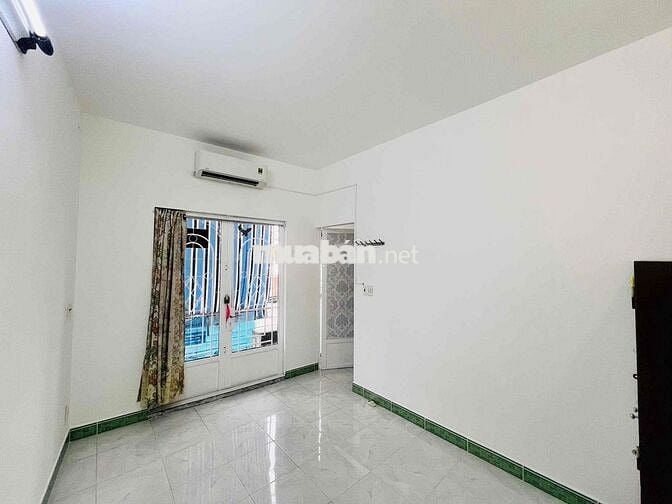 Cho thuê nhà nguyên căn lớn 90m2 gần ngay KCX Tân Thuận, Siêu thị GO