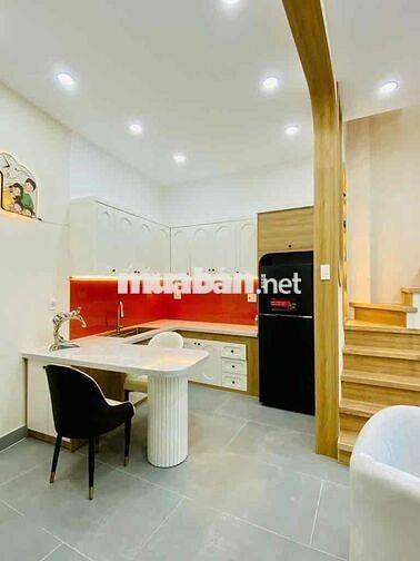 NHÀ SIÊU HIẾM, HẺM Ô TÔ CÓ PN DƯỚI TRỆT TRUNG TÂM GÒ VẤP CHỈ 4đ6