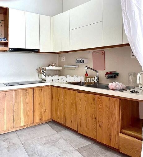 CHO THUÊ NHÀ NGUYÊN CĂN 4 TẦNG MỚI ĐẸP GẦN CHÂU THỊ VĨNH TẾ