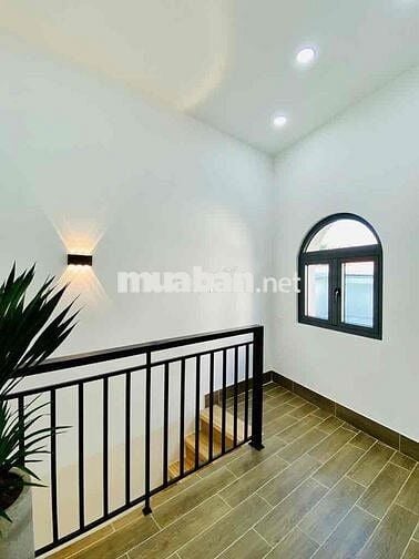 NHÀ SIÊU HIẾM, HẺM Ô TÔ CÓ PN DƯỚI TRỆT TRUNG TÂM GÒ VẤP CHỈ 4đ6