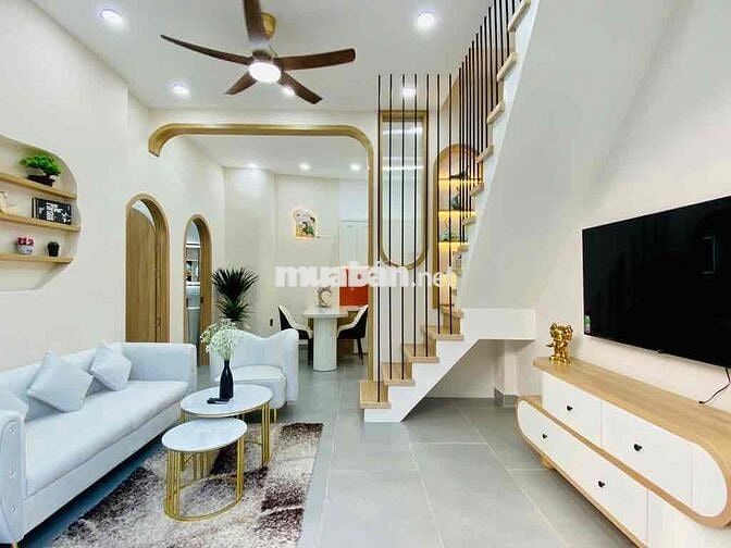 NHÀ SIÊU HIẾM, HẺM Ô TÔ CÓ PN DƯỚI TRỆT TRUNG TÂM GÒ VẤP CHỈ 4đ6