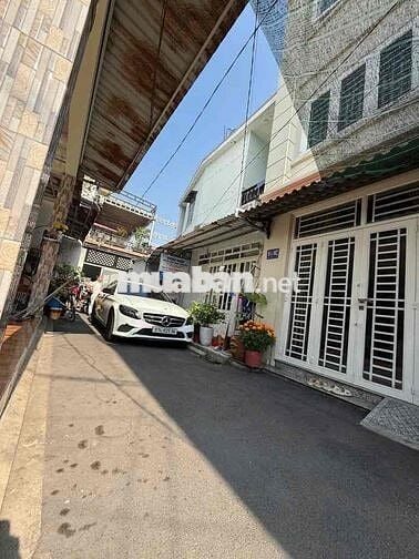 NHÀ SIÊU HIẾM, HẺM Ô TÔ CÓ PN DƯỚI TRỆT TRUNG TÂM GÒ VẤP CHỈ 4đ6