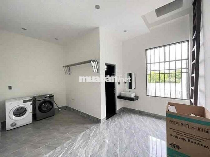 mặt tiền 2 tầng mới keng - Gần Nguyễn Hữu Thọ - Chỉ 7,25 tỷ