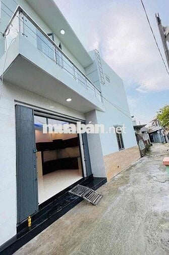 nhà 1 trệt 1 lầu tôi bán gấp về quê cứu lũ gia đình