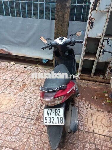 Yamaha Luvias màu Đỏ