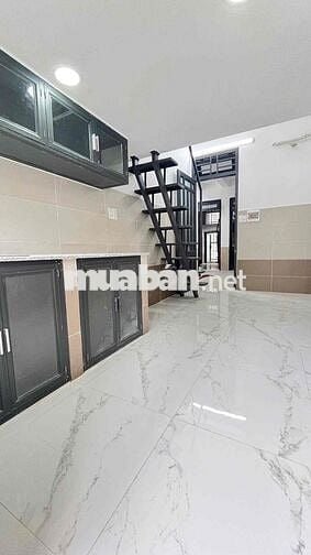 CHO THUÊ CHDV CÓ GÁC_NGAY ĐẠI HỌC VĂN LANG CS3_IUH_PHẠM VĂN ĐỒNG