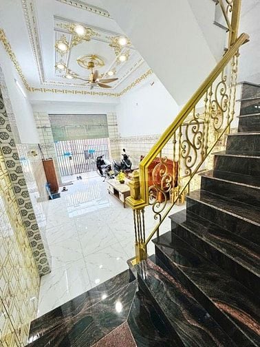 BÁN NHÀ GẦN AEON TÊN LỬA, 4X22M, 4 TẦNG, 7 PHÒNG NGỦ, ĐƯỜNG KINH DOANH