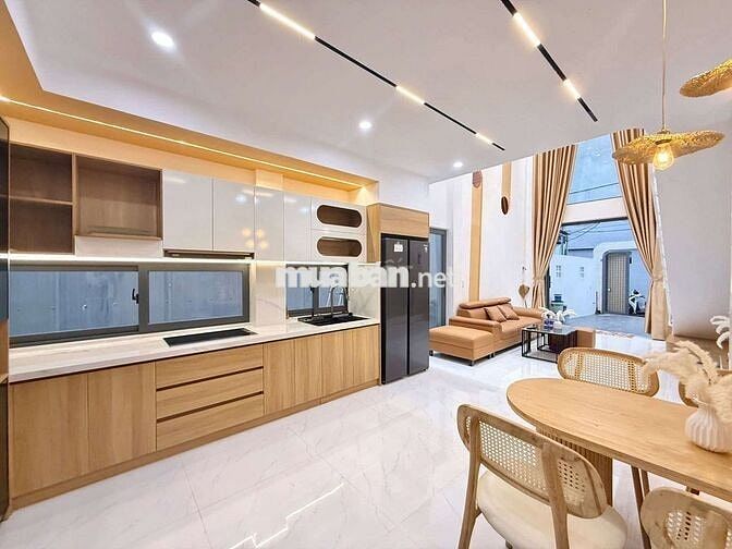 Bán nhà 100m2 kiệt ô tô Tôn Đản