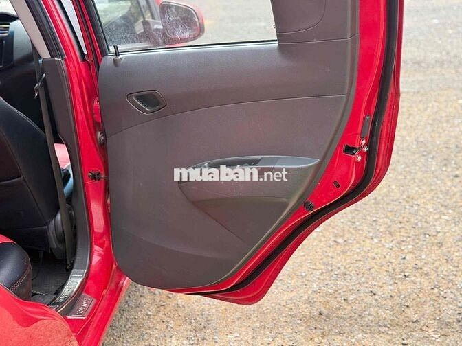 Chevrolet Spark LT 2013 Đỏ 12000 km