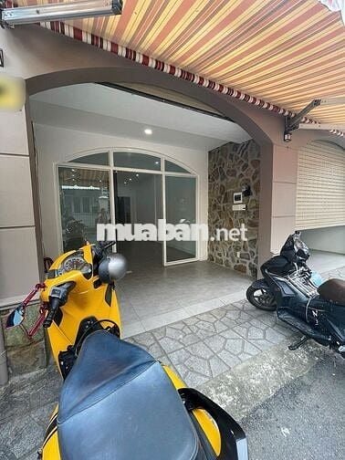 Cho Thuê Mặt Bằng Suốt + 1PN Đường Trần Hữu Trang, Phú Nhuận ( Rộng )