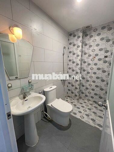 Cho Thuê Mặt Bằng Suốt + 1PN Đường Trần Hữu Trang, Phú Nhuận ( Rộng )