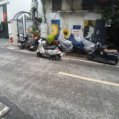 Bán nhà tập thể tầng 1 mặt phố Kim Mã Thượng Ba Đình 