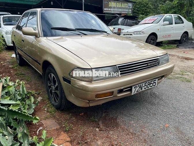 Toyota Corona 1990 -xe chất