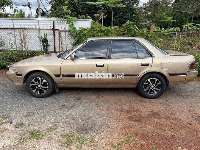 Toyota Corona 1990 -xe chất