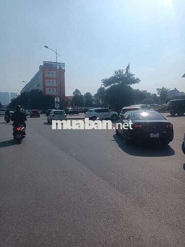 Bán lô đất UBND ĐạiMỗ - Sa Đôi, 120m2- ngang 6m, xây 7 tầng văn phòng.